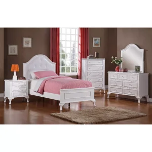 Combining Dresser Mirror with Other Bedroom Furniture